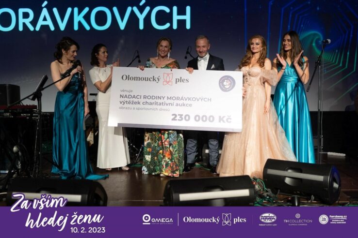 Aukce Olomouckého plesu vynesla 230 tisíc korun na dobročinné účely