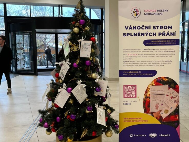 Vánoční strom splněných přání
