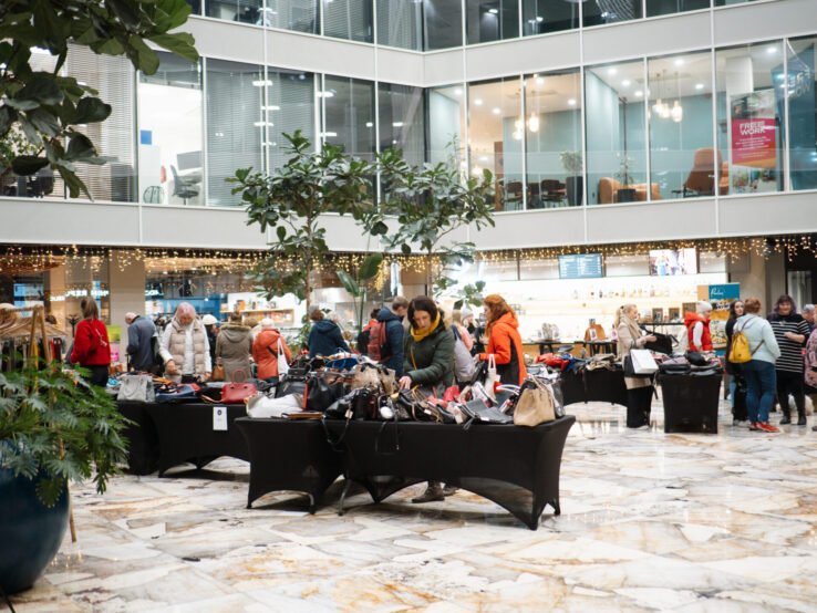 Rekordní výtěžek Kabelkového veletrhu podpoří lidi zasažené povodněmi