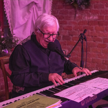 Violoncello pro&nbsp;Radka Mimru a&nbsp;benefiční večer plný naděje