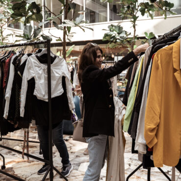 Helen charitativní bazárek