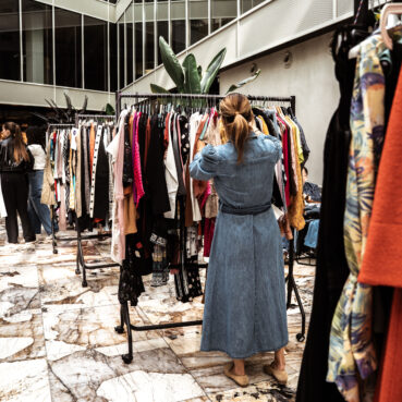 Helen charitativní bazárek