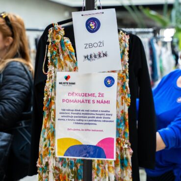 Charitativní bazárek vynesl 130&nbsp;000&nbsp;Kč pro&nbsp;Nejste sami